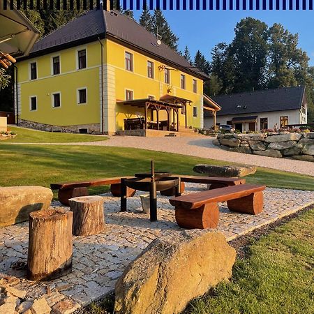 Apartmany Hajovna Lipno Лоучовице Экстерьер фото