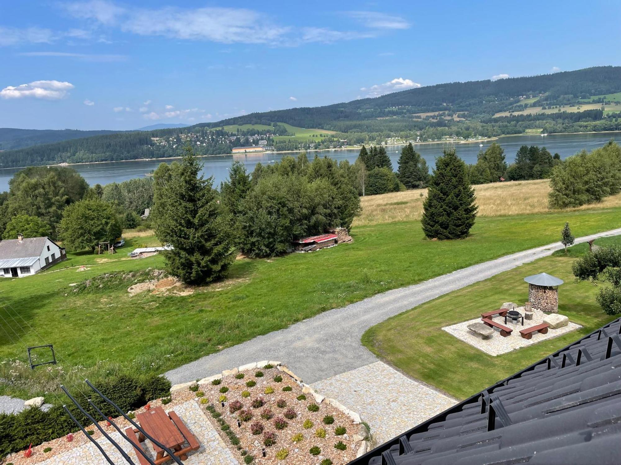 Apartmany Hajovna Lipno Лоучовице Экстерьер фото