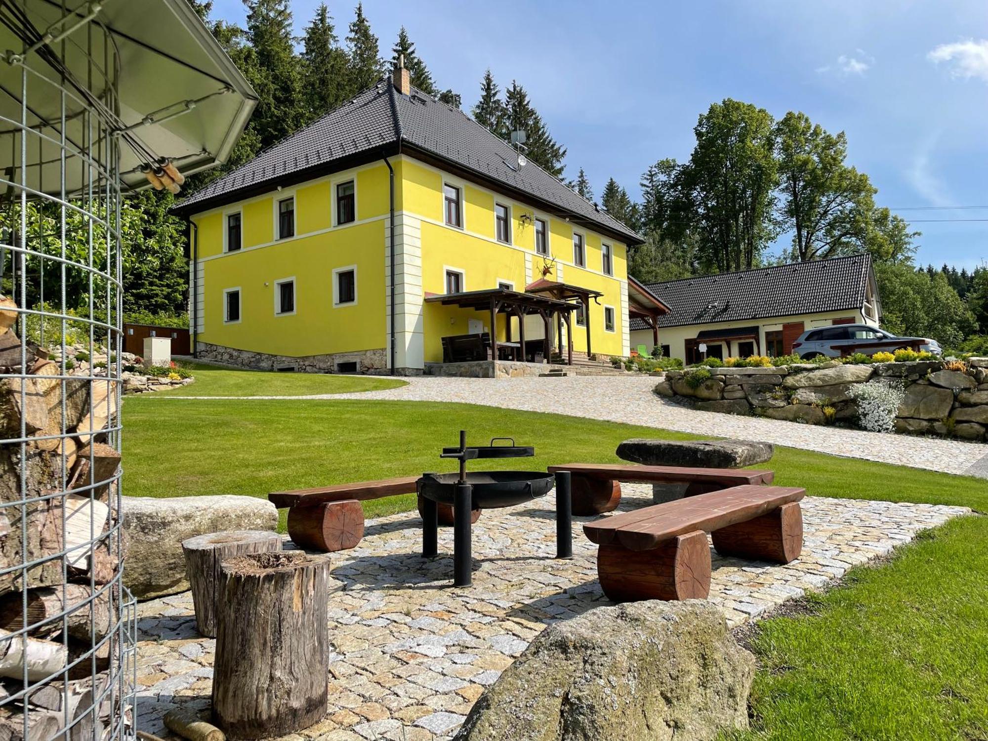 Apartmany Hajovna Lipno Лоучовице Экстерьер фото